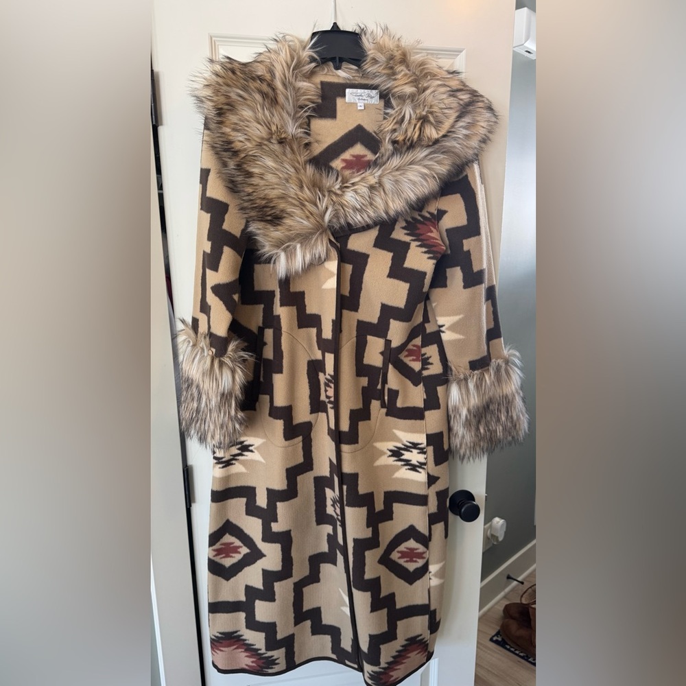 Tasha Polizzi Geometric Tan and Brown Cape with Faux Fur